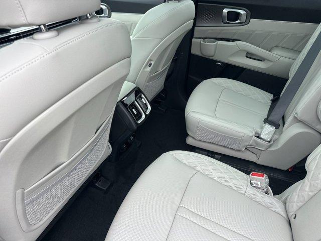 new 2025 Kia Sorento Hybrid car, priced at $49,325