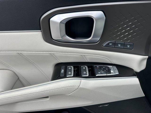 new 2025 Kia Sorento Hybrid car, priced at $49,325