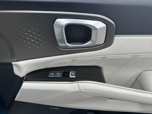 new 2025 Kia Sorento Hybrid car, priced at $49,325