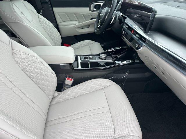 new 2025 Kia Sorento Hybrid car, priced at $49,325