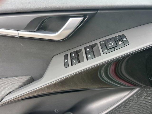 new 2025 Kia Niro car, priced at $33,810