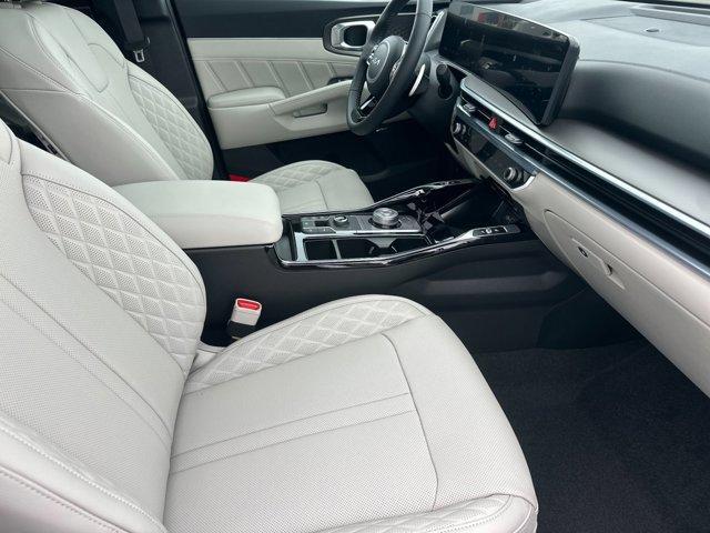 new 2025 Kia Sorento Hybrid car, priced at $49,195