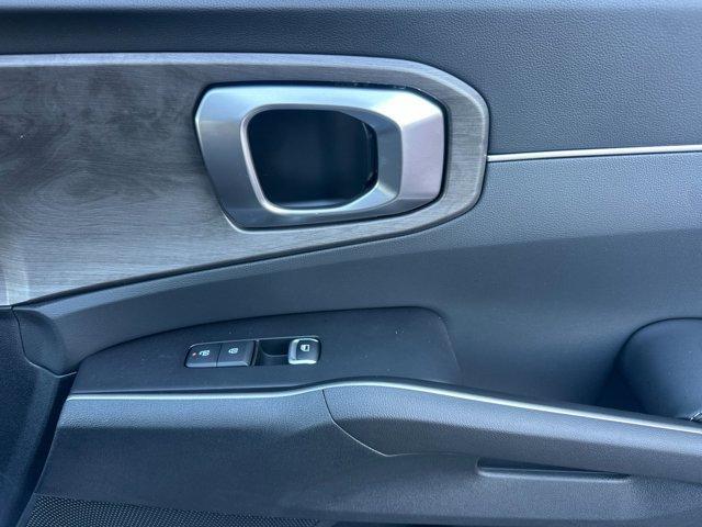 new 2025 Kia Sorento car, priced at $44,305