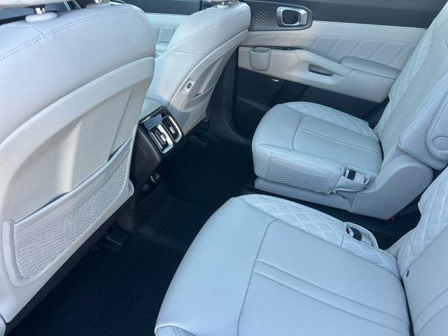 new 2025 Kia Sorento Hybrid car, priced at $48,835