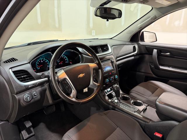 used 2015 Chevrolet Traverse car, priced at $10,995