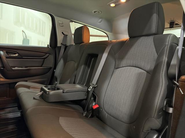 used 2015 Chevrolet Traverse car, priced at $10,995