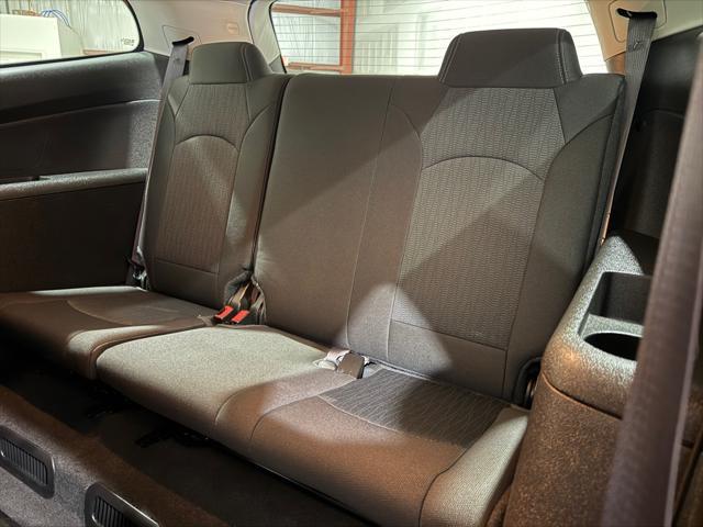 used 2015 Chevrolet Traverse car, priced at $10,995