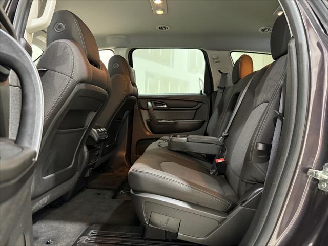 used 2015 Chevrolet Traverse car, priced at $10,995