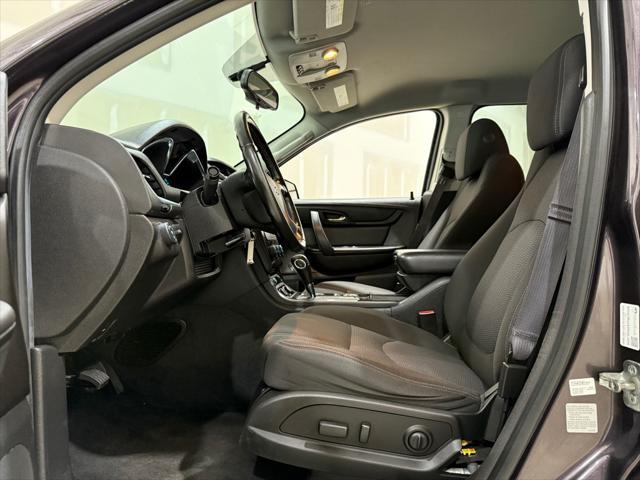 used 2015 Chevrolet Traverse car, priced at $10,995
