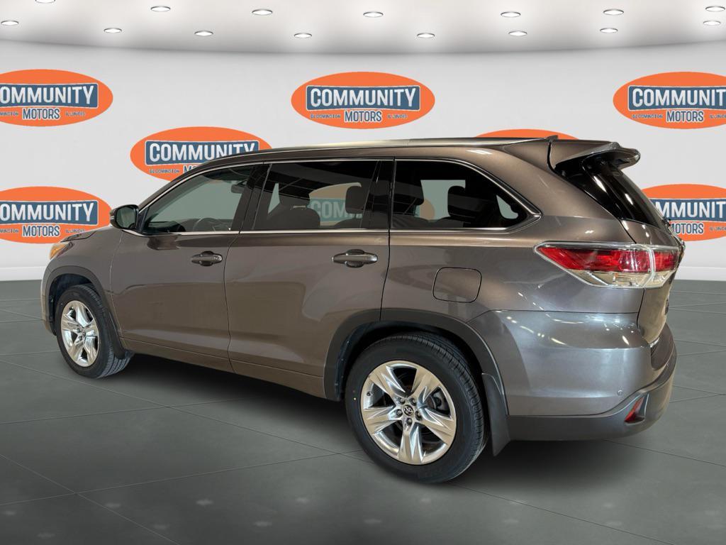 used 2016 Toyota Highlander car, priced at $12,995