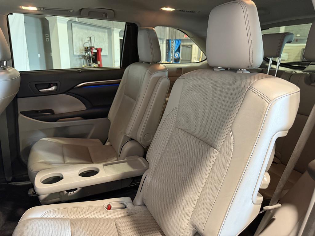 used 2016 Toyota Highlander car, priced at $12,995