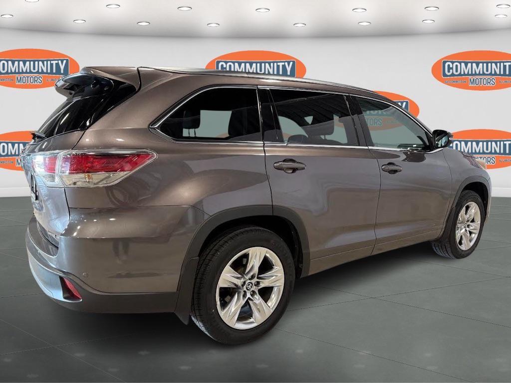 used 2016 Toyota Highlander car, priced at $12,995