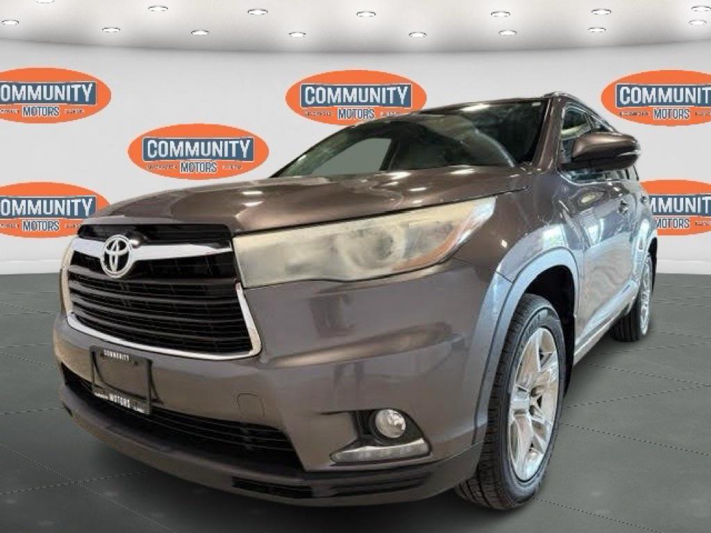 used 2016 Toyota Highlander car, priced at $12,995