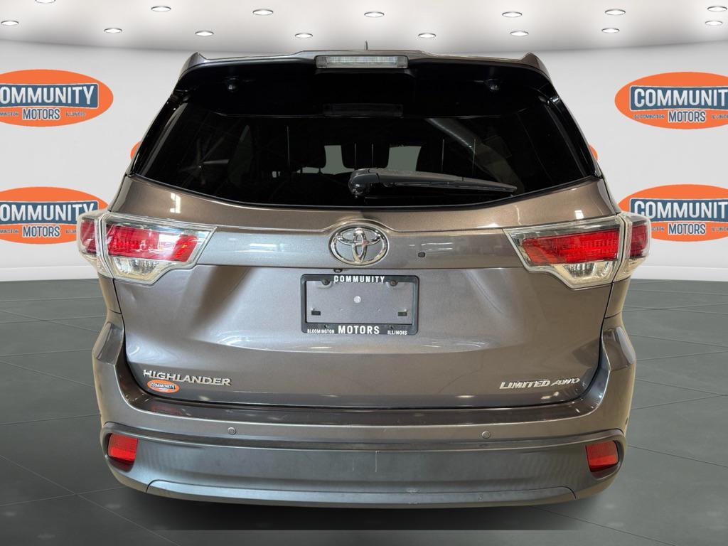 used 2016 Toyota Highlander car, priced at $12,995