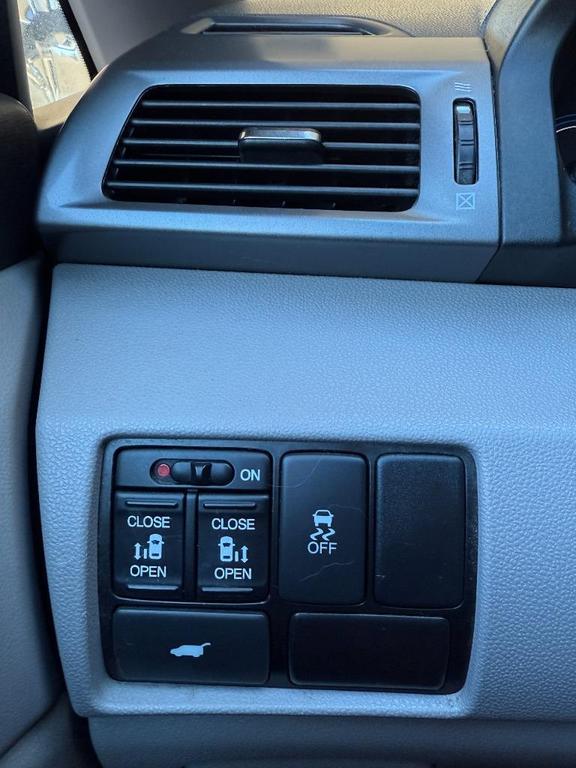 used 2013 Honda Odyssey car, priced at $12,995