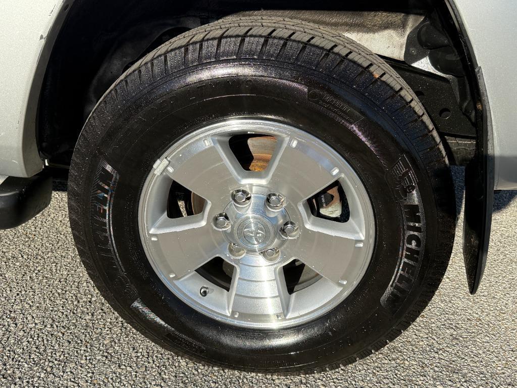 used 2005 Toyota 4Runner car, priced at $12,995