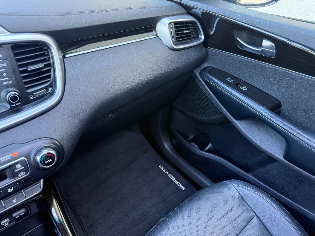 used 2020 Kia Sorento car, priced at $15,995