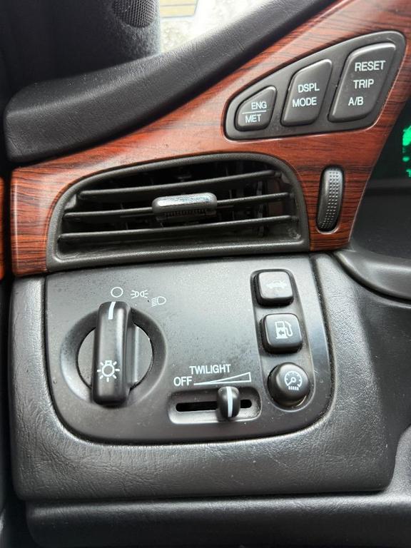 used 2005 Cadillac DeVille car, priced at $10,995