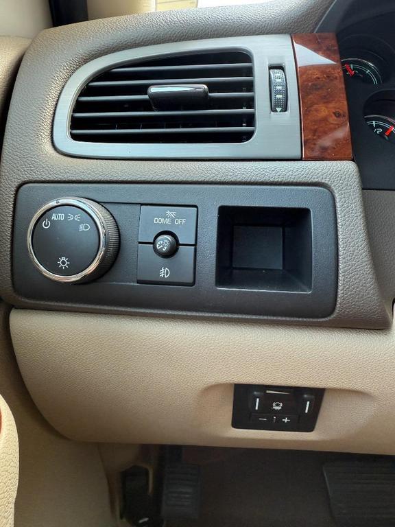 used 2014 Chevrolet Suburban car, priced at $14,995