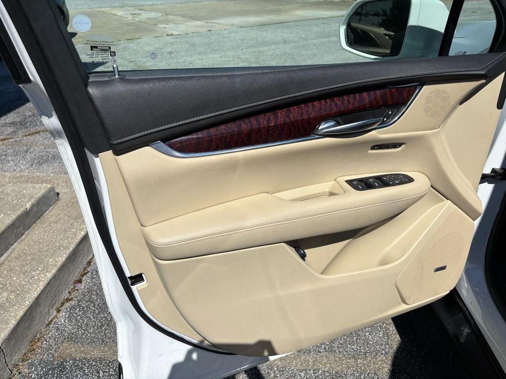 used 2017 Cadillac XT5 car, priced at $13,900