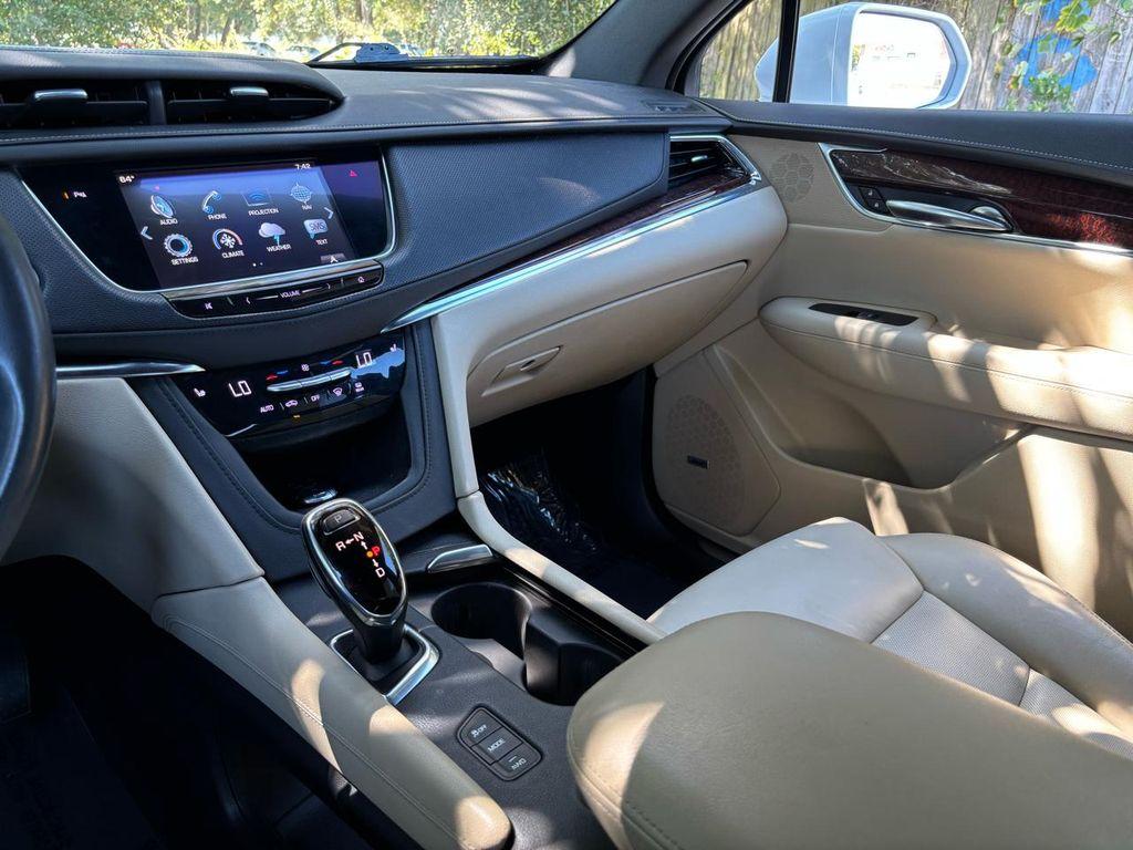 used 2017 Cadillac XT5 car, priced at $13,900