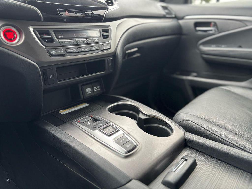 used 2022 Honda Pilot car, priced at $18,900