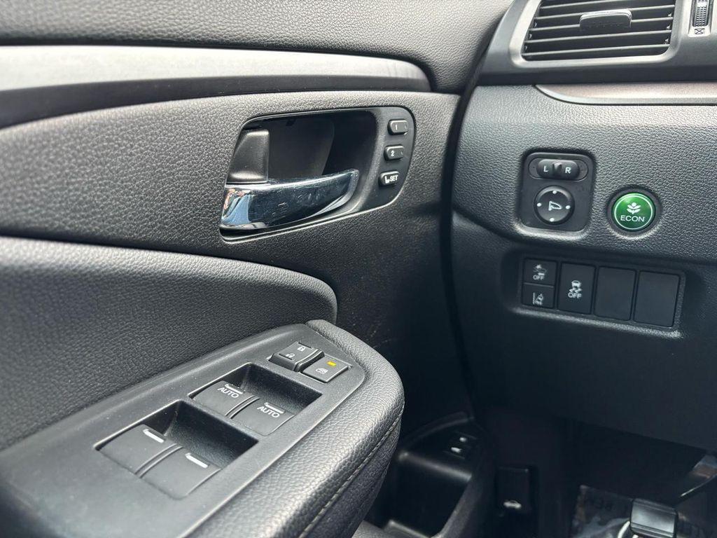 used 2022 Honda Pilot car, priced at $18,900