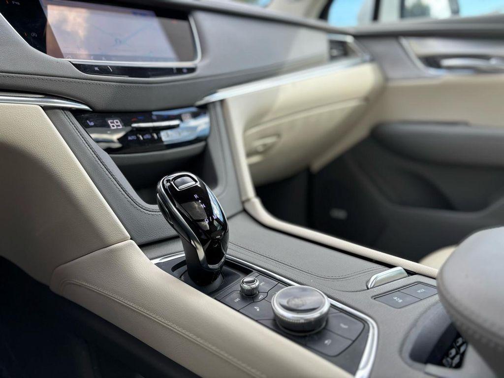 used 2023 Cadillac XT5 car, priced at $24,900