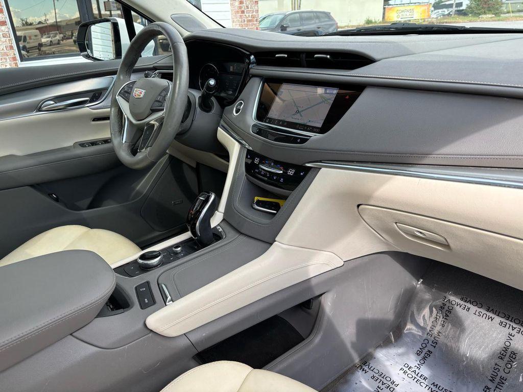 used 2023 Cadillac XT5 car, priced at $24,900