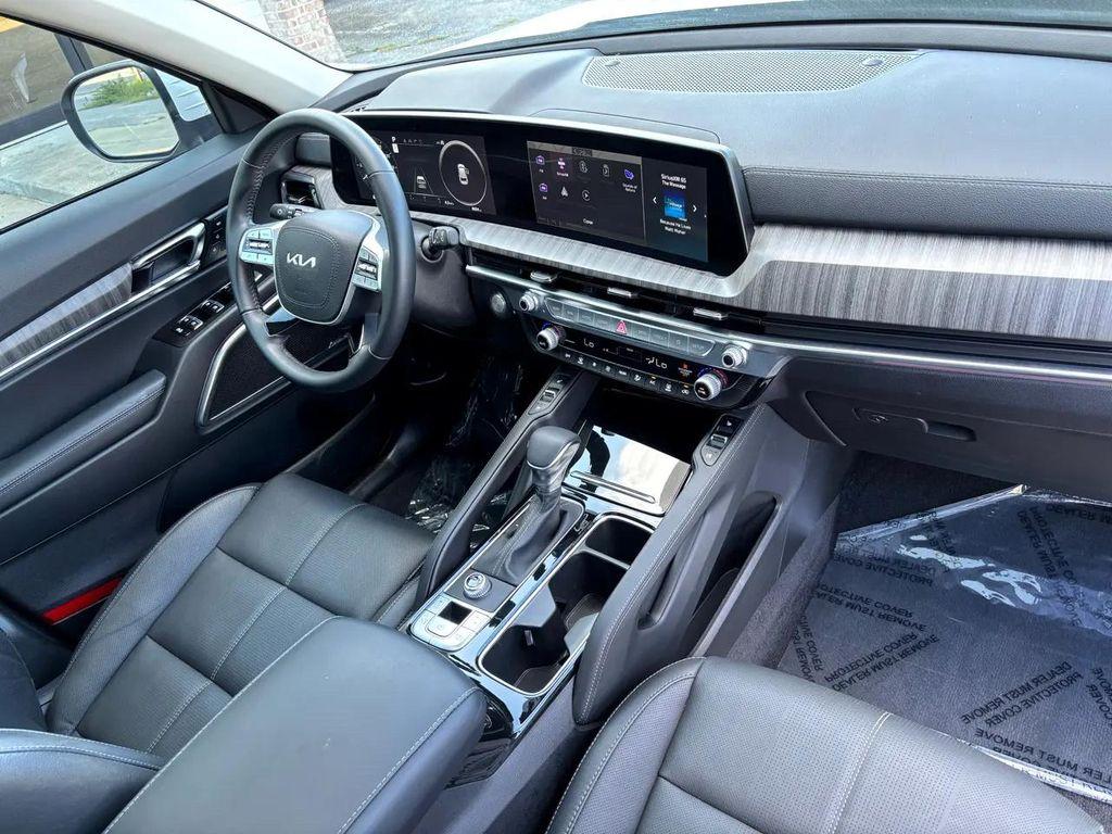 used 2024 Kia Telluride car, priced at $30,800