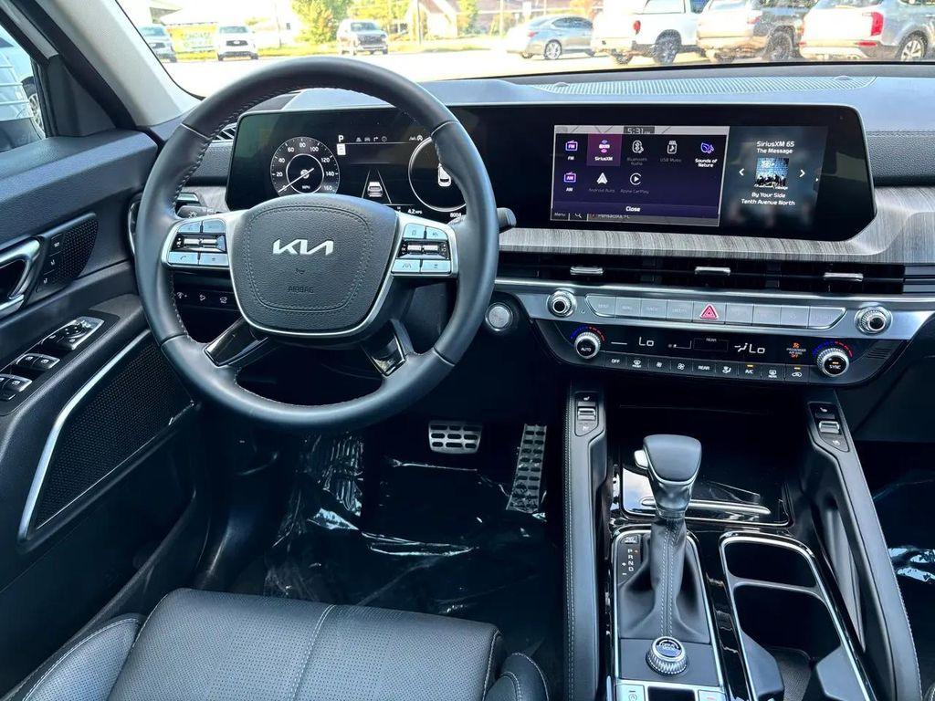 used 2024 Kia Telluride car, priced at $32,900