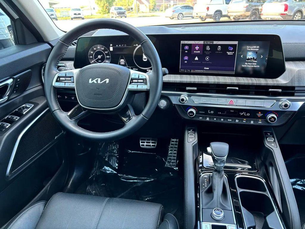 used 2024 Kia Telluride car, priced at $30,800