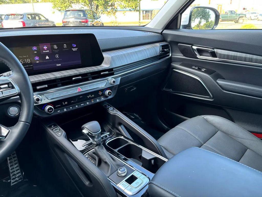 used 2024 Kia Telluride car, priced at $30,800