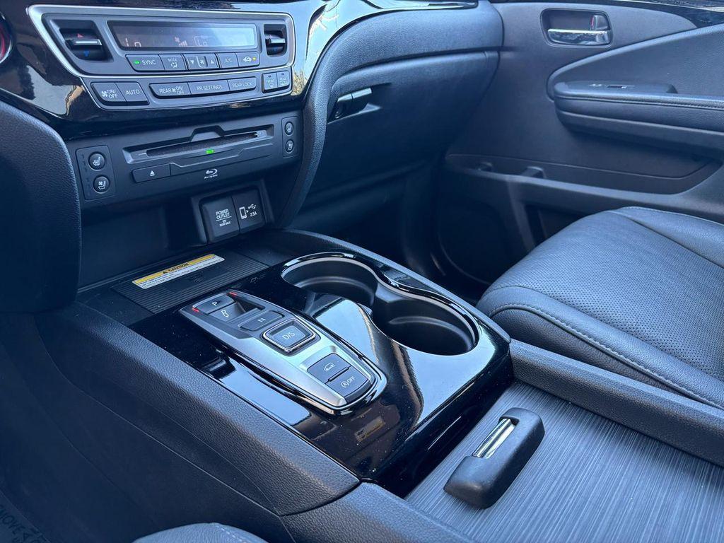 used 2022 Honda Pilot car, priced at $26,900