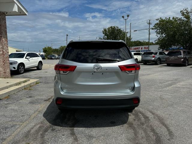 used 2019 Toyota Highlander car, priced at $19,900