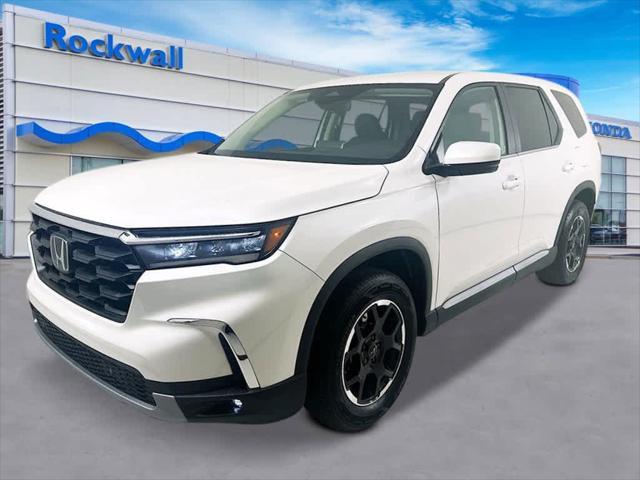 new 2025 Honda Pilot car, priced at $43,743