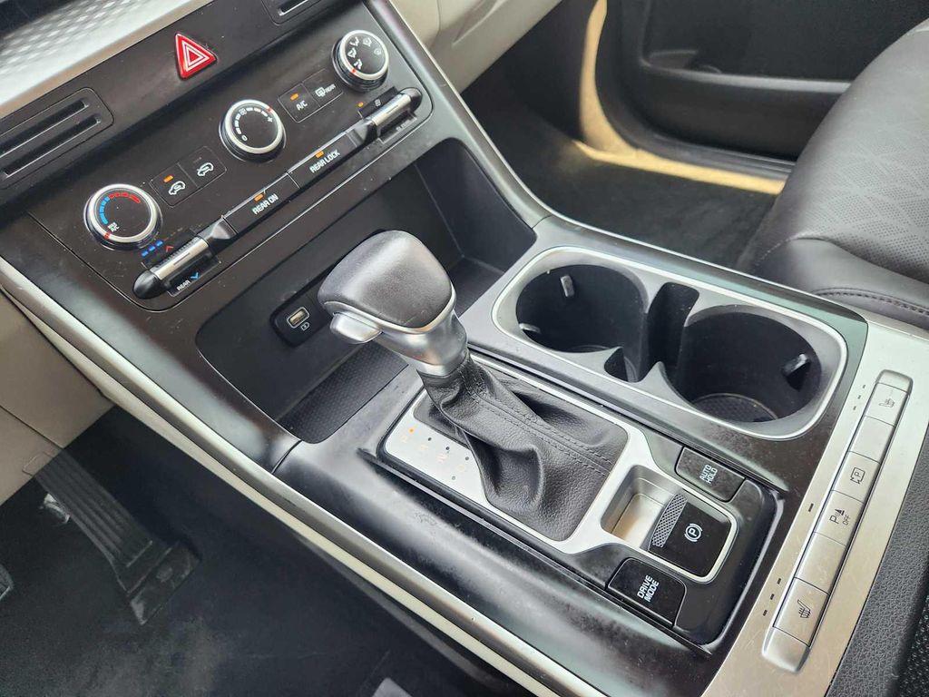 used 2022 Kia Carnival car, priced at $21,298