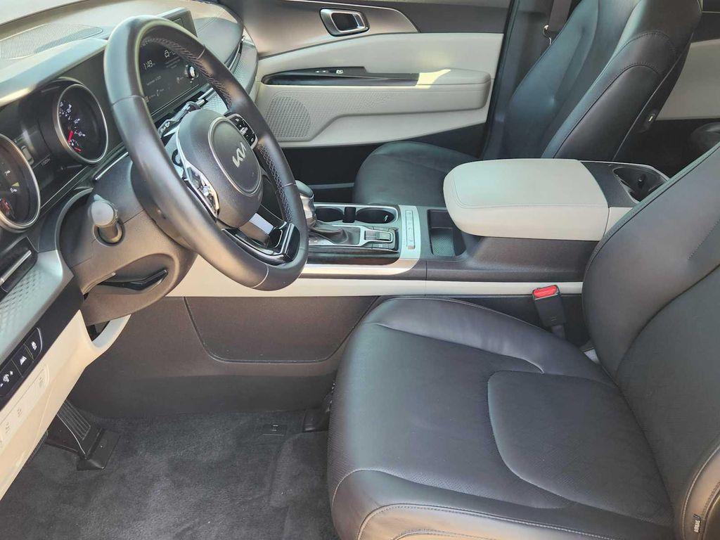 used 2022 Kia Carnival car, priced at $21,298