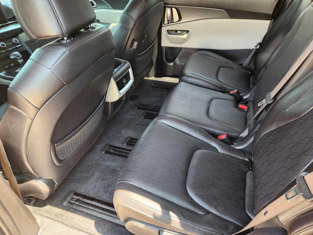 used 2022 Kia Carnival car, priced at $21,298