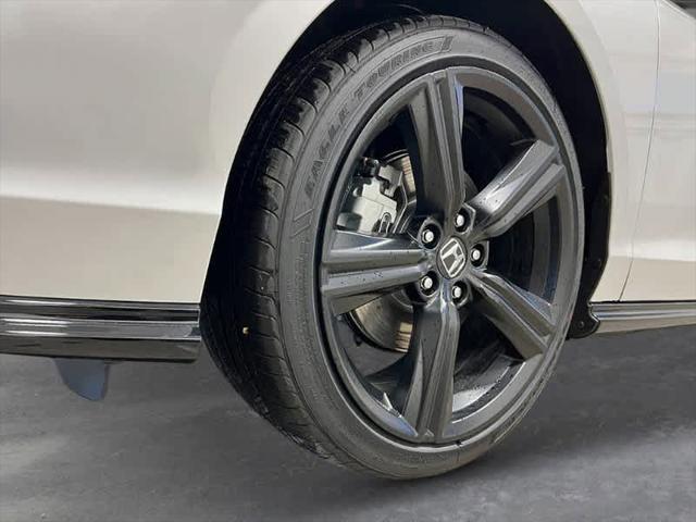 new 2025 Honda Accord Hybrid car, priced at $34,217