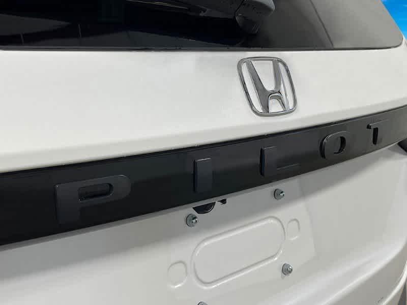 new 2025 Honda Pilot car, priced at $43,750