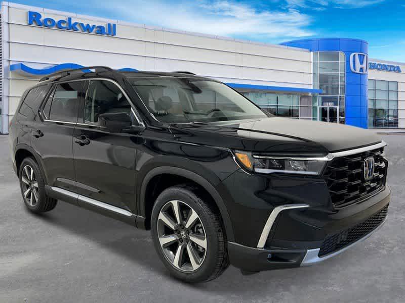new 2025 Honda Pilot car, priced at $50,222