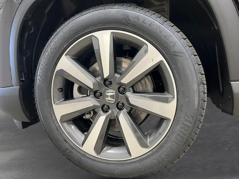new 2025 Honda Pilot car, priced at $50,222