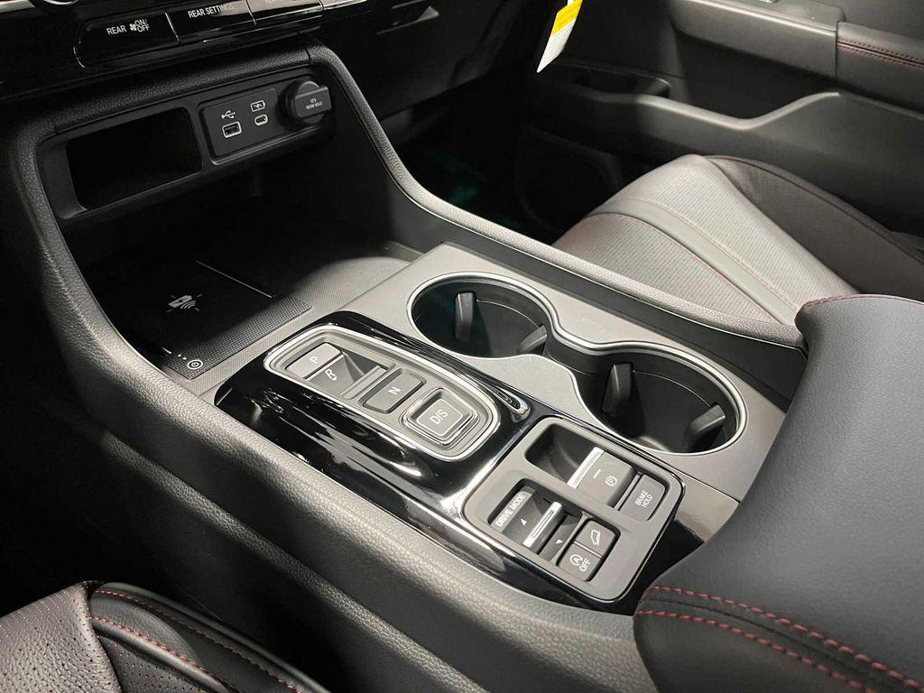 new 2025 Honda Pilot car, priced at $55,485