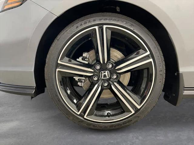 new 2025 Honda Accord Hybrid car, priced at $33,555