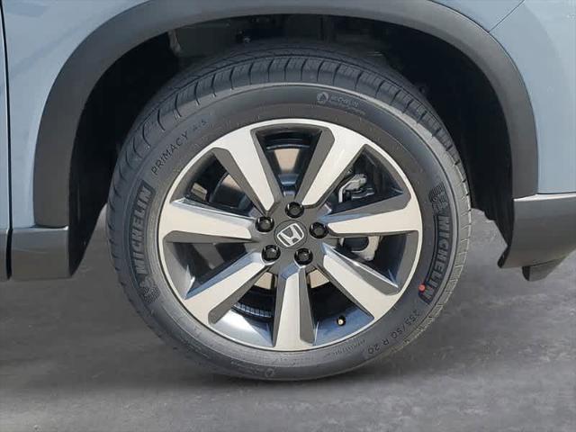 new 2025 Honda Pilot car, priced at $45,719