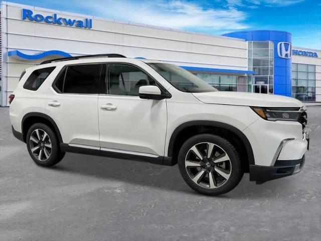 new 2025 Honda Pilot car, priced at $53,985