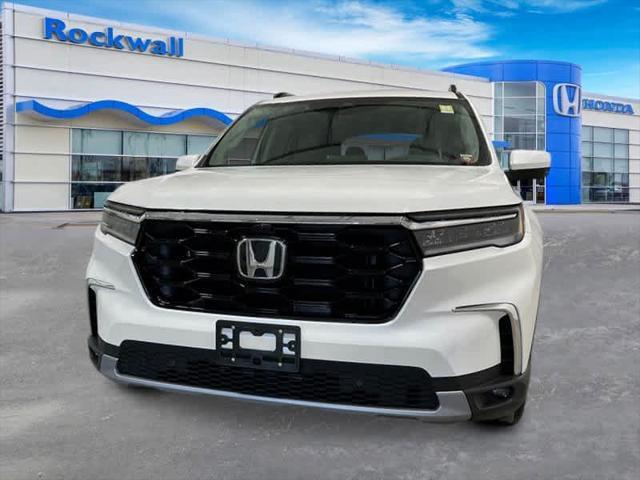 new 2025 Honda Pilot car, priced at $53,985