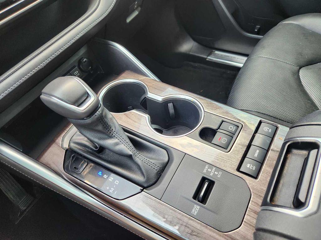 used 2021 Toyota Highlander car, priced at $31,716
