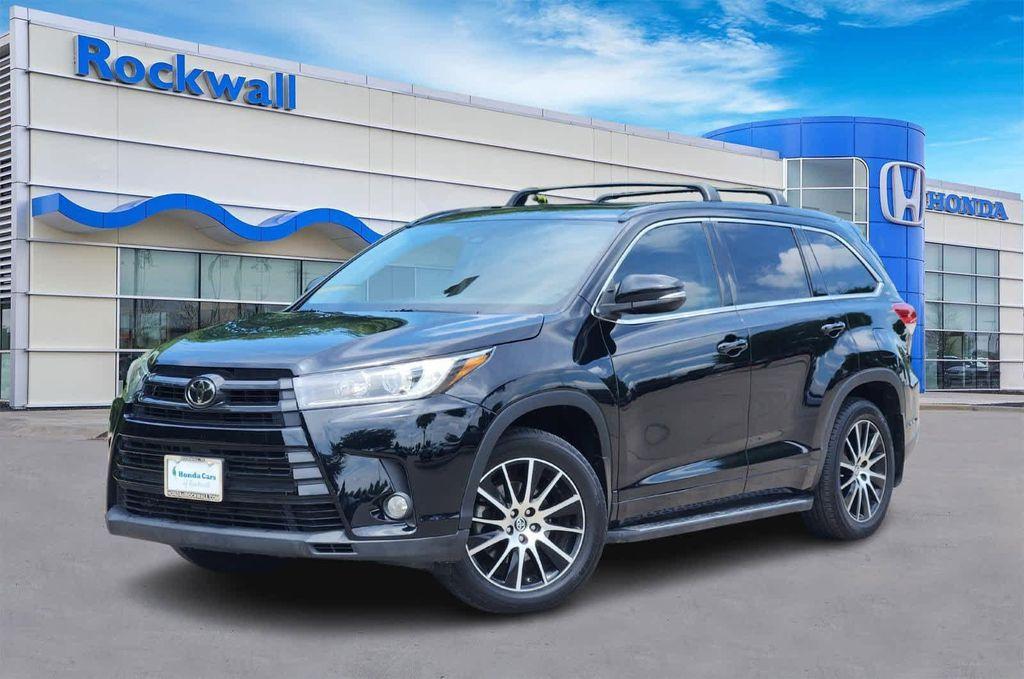 used 2018 Toyota Highlander car, priced at $19,488